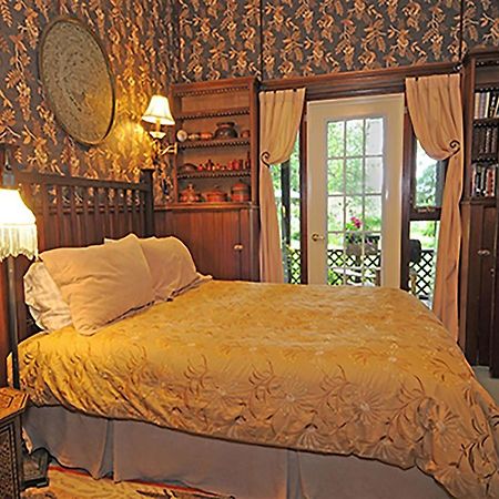 Wedgwood Manor And Glamping Retreat Hotell Crawford Bay Exteriör bild
