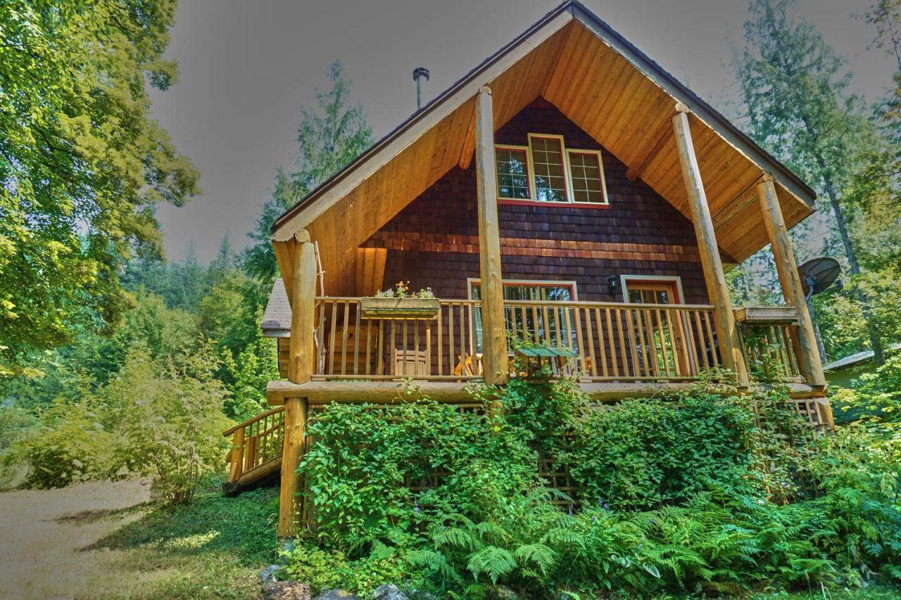 Wedgwood Manor And Glamping Retreat Hotell Crawford Bay Exteriör bild