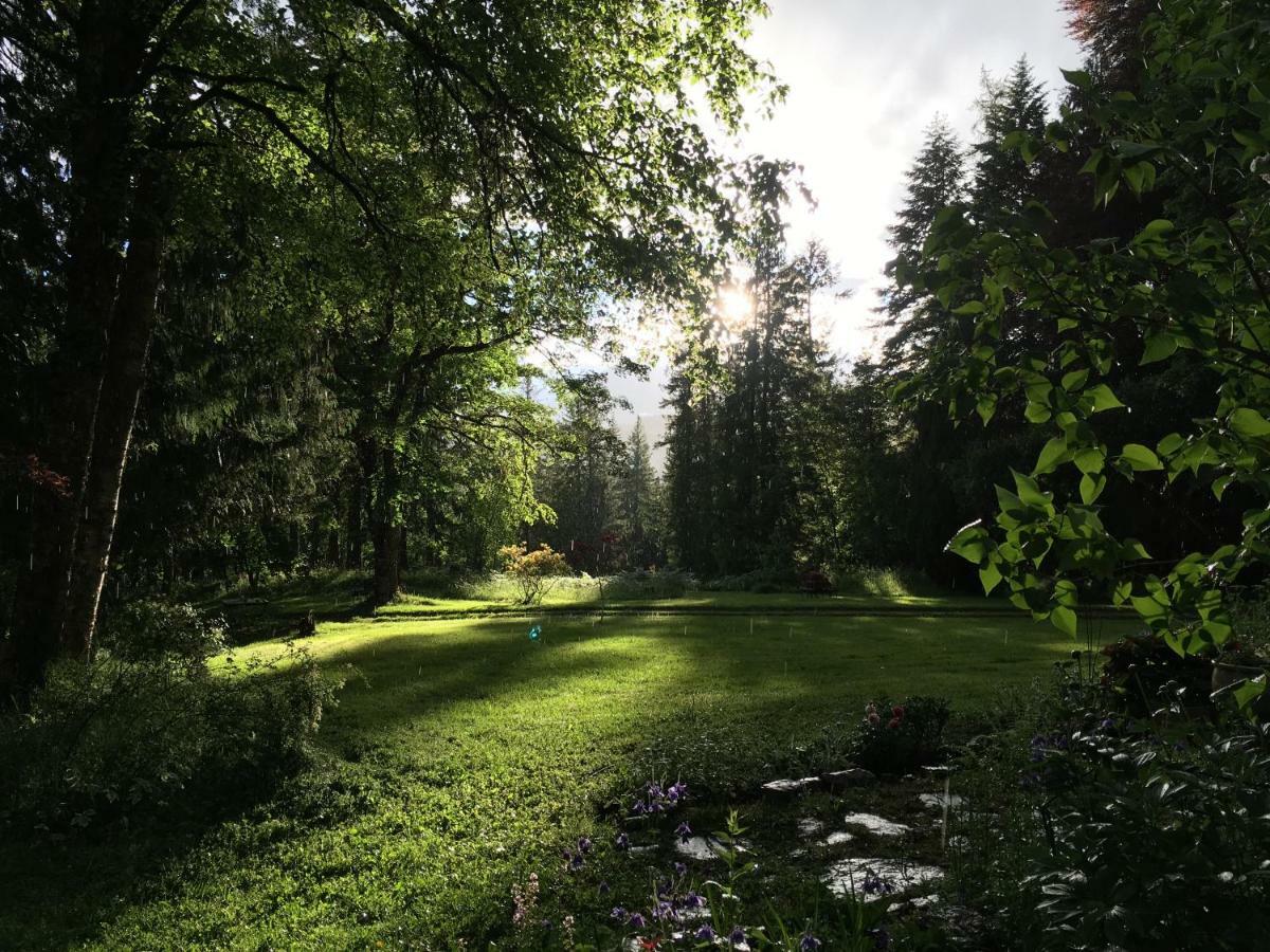 Wedgwood Manor And Glamping Retreat Hotell Crawford Bay Exteriör bild